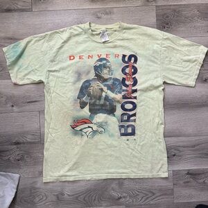 Denver Broncos Graphic T-Shirt